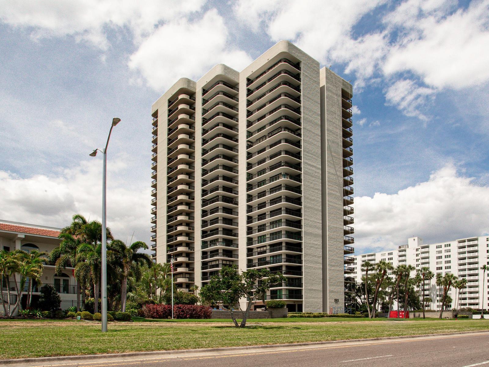 2413 Bayshore Blvd #201