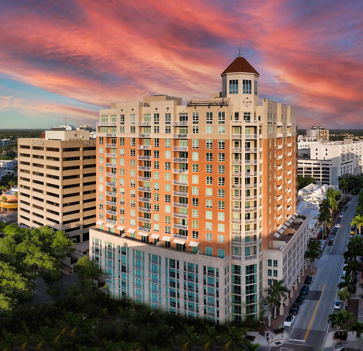1350 Main St #1703
