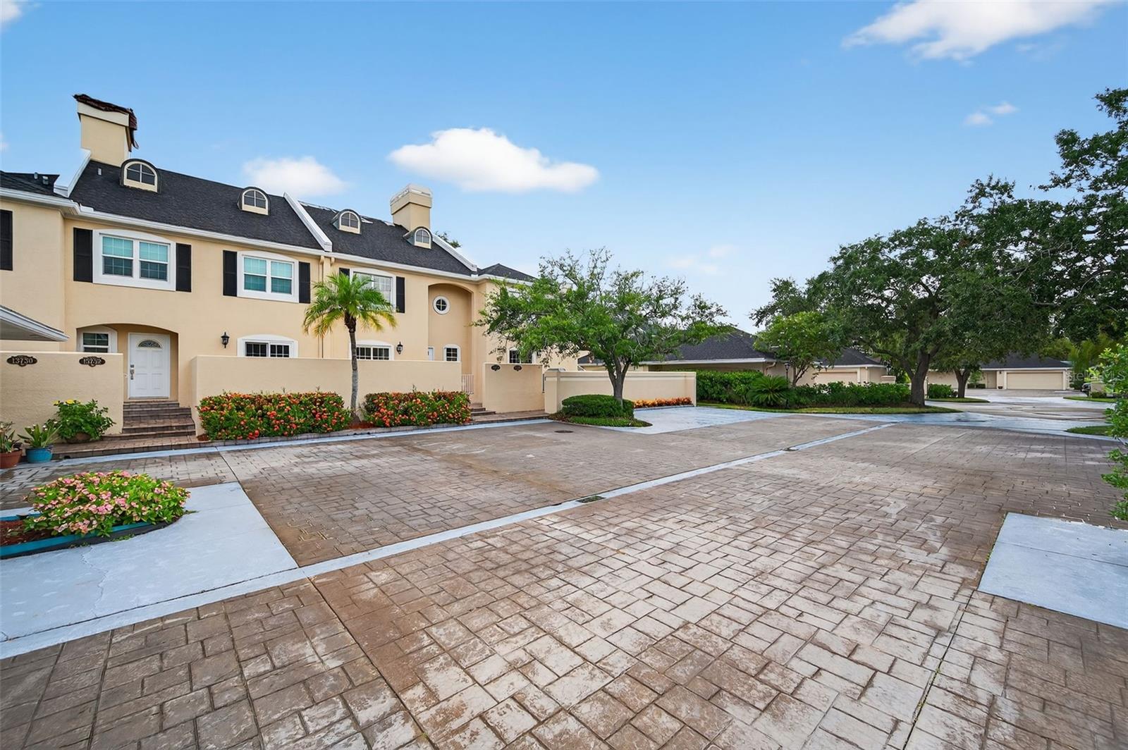 13734 Marseilles CT