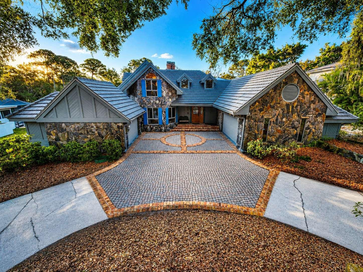 3522 Shoreline Cir